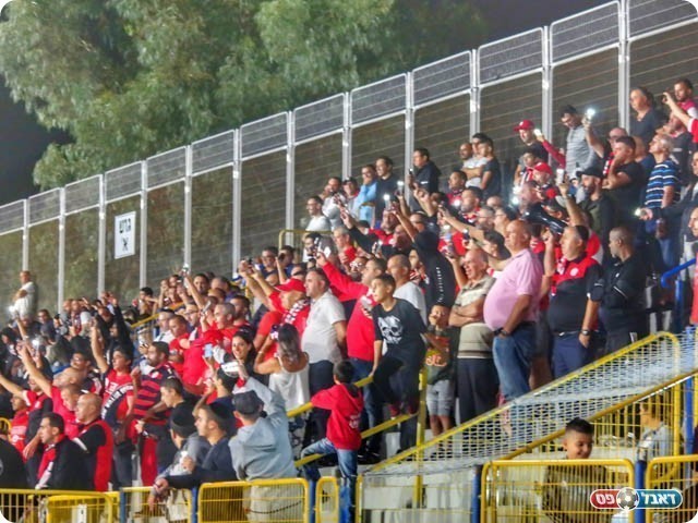 הקהל האדום (אבישי אפטקר)